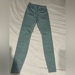 Teal Blue Dri-Fit Nike leggings. I’m great condition, only worn a couple times.